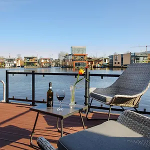  Frühstückspension Houseboat With Canalview And Free Bikes