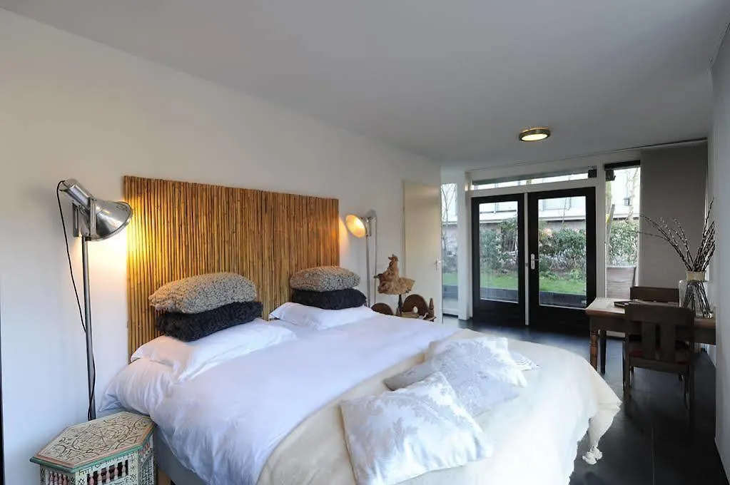 Bed & Breakfast De Groene Tunnel Amsterdam